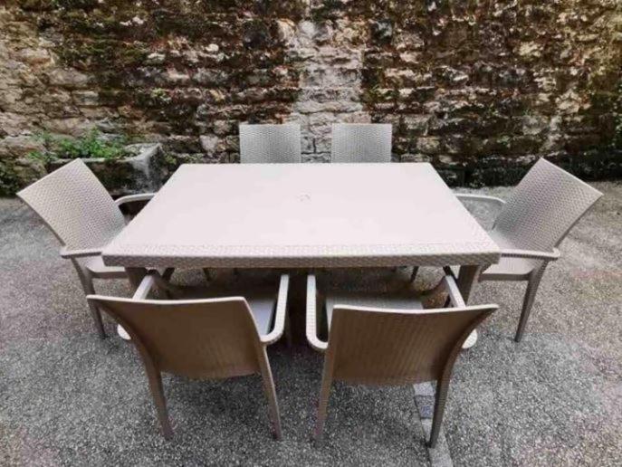 Appartement 3 Chambres Au Coeur Du Jura, Ideal Famille ซาลอนส์-เลส์-แบ็งส์ ภายนอก รูปภาพ