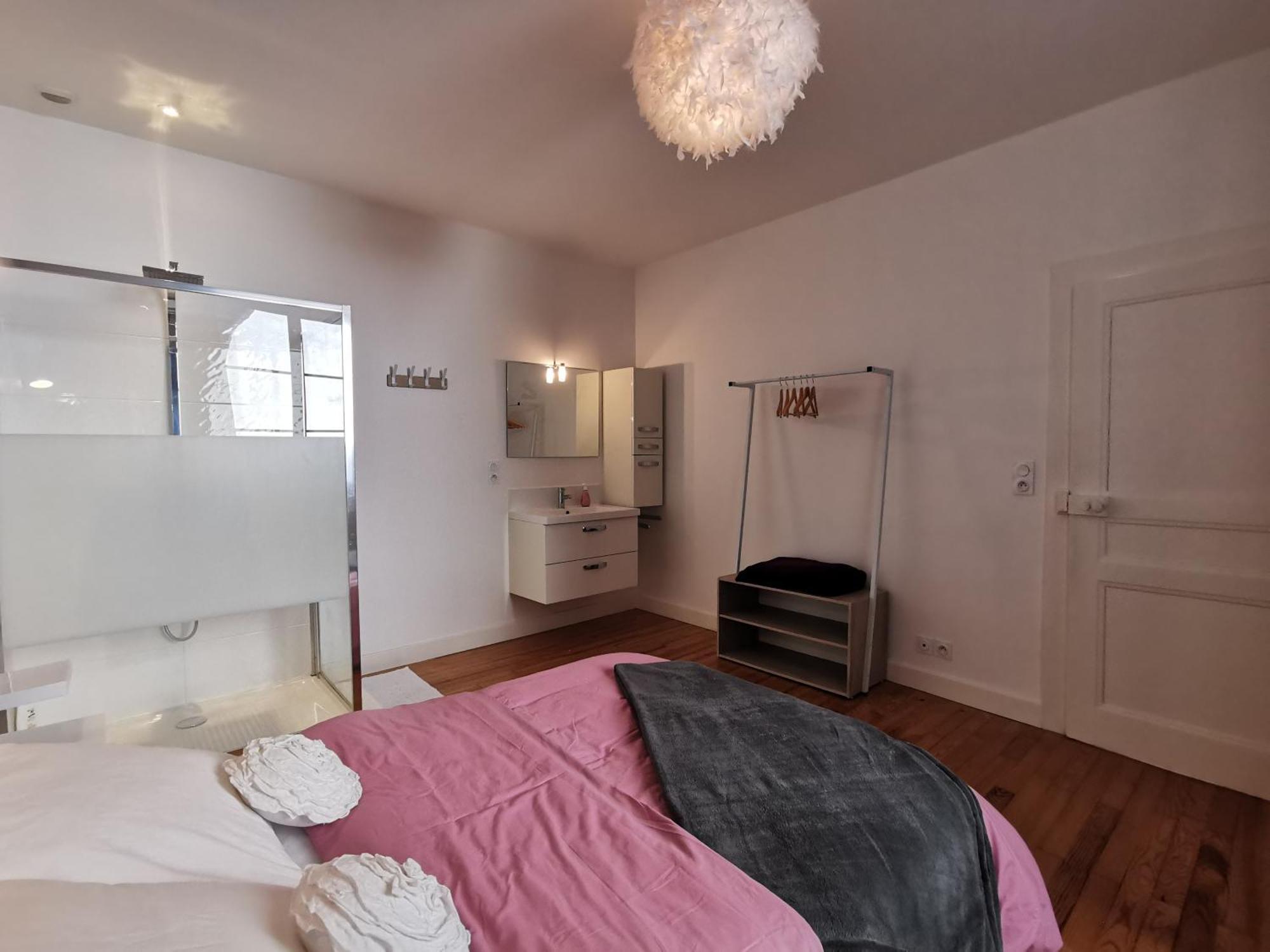 Appartement 3 Chambres Au Coeur Du Jura, Ideal Famille ซาลอนส์-เลส์-แบ็งส์ ภายนอก รูปภาพ