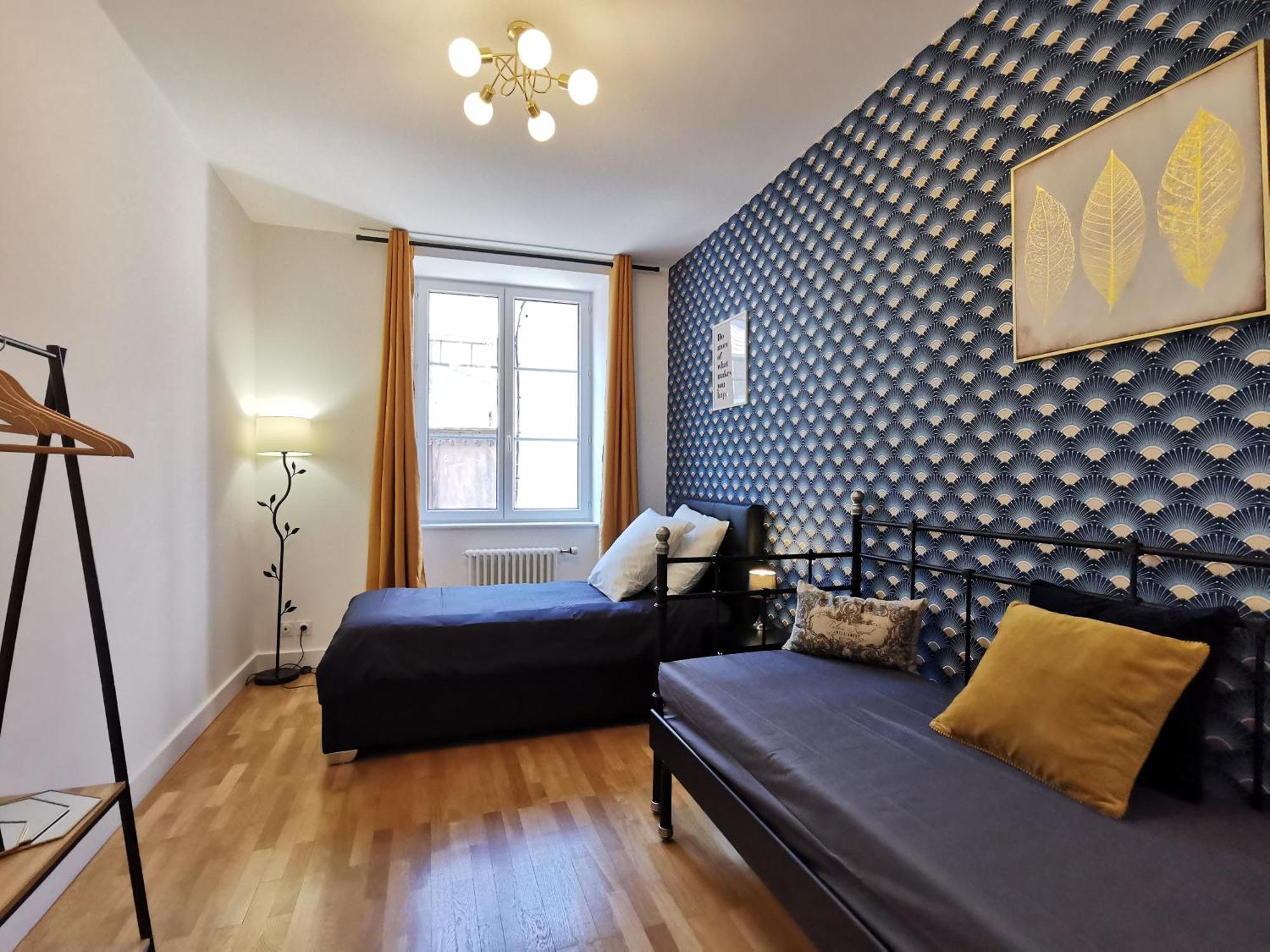 Appartement 3 Chambres Au Coeur Du Jura, Ideal Famille ซาลอนส์-เลส์-แบ็งส์ ภายนอก รูปภาพ